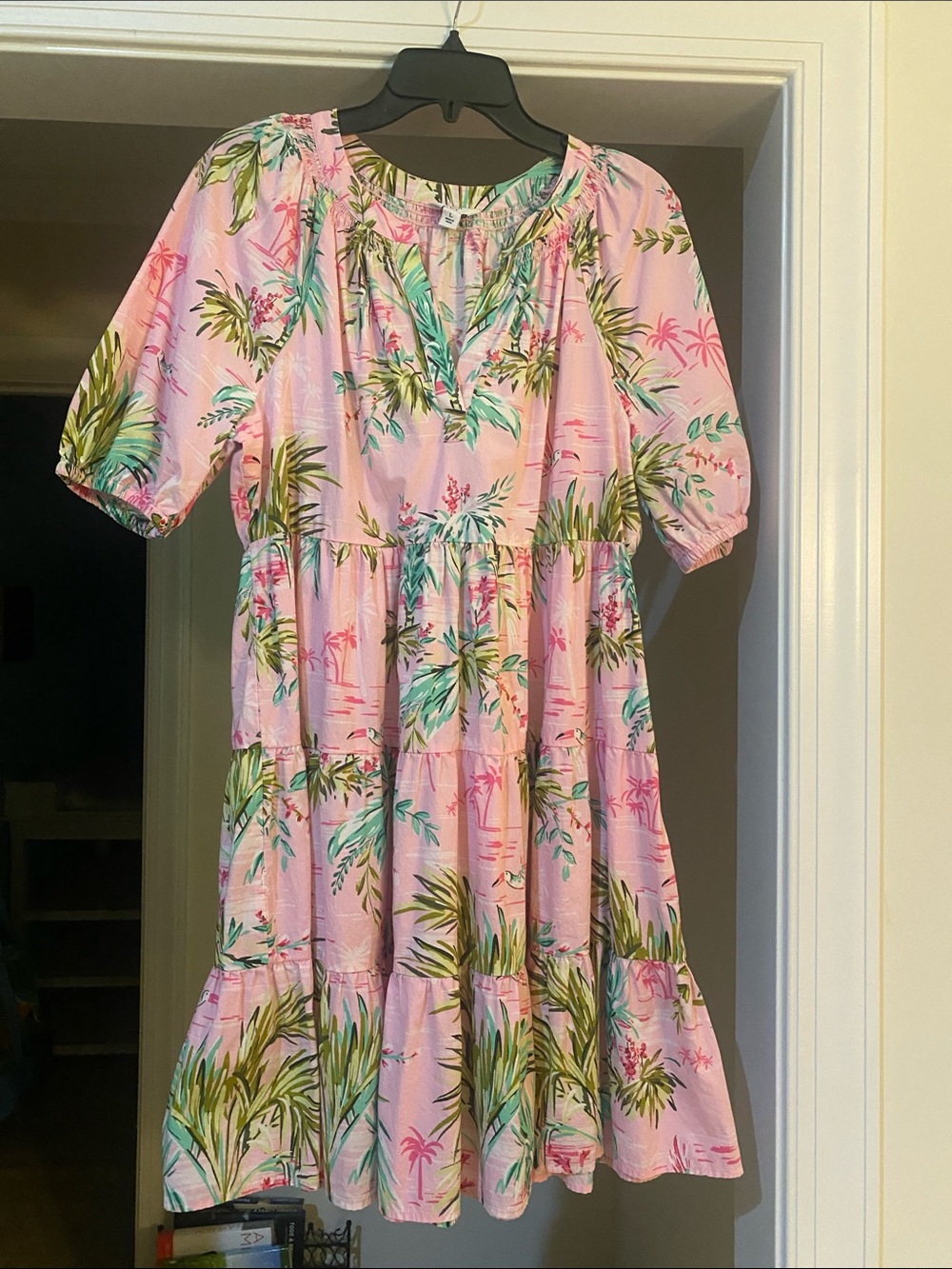crown & ivy Pink Tropical Tiered Midi Dress - Picture 2 of 12